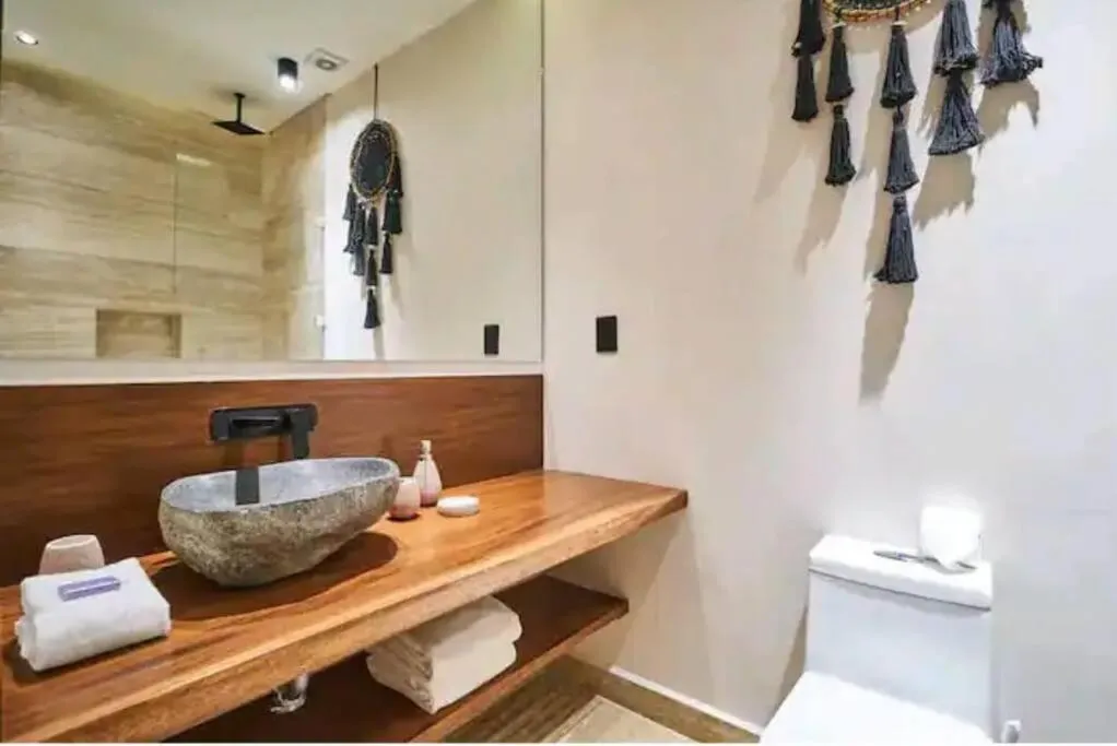 Image 2 of Amazing ! Cute ! Cozy !