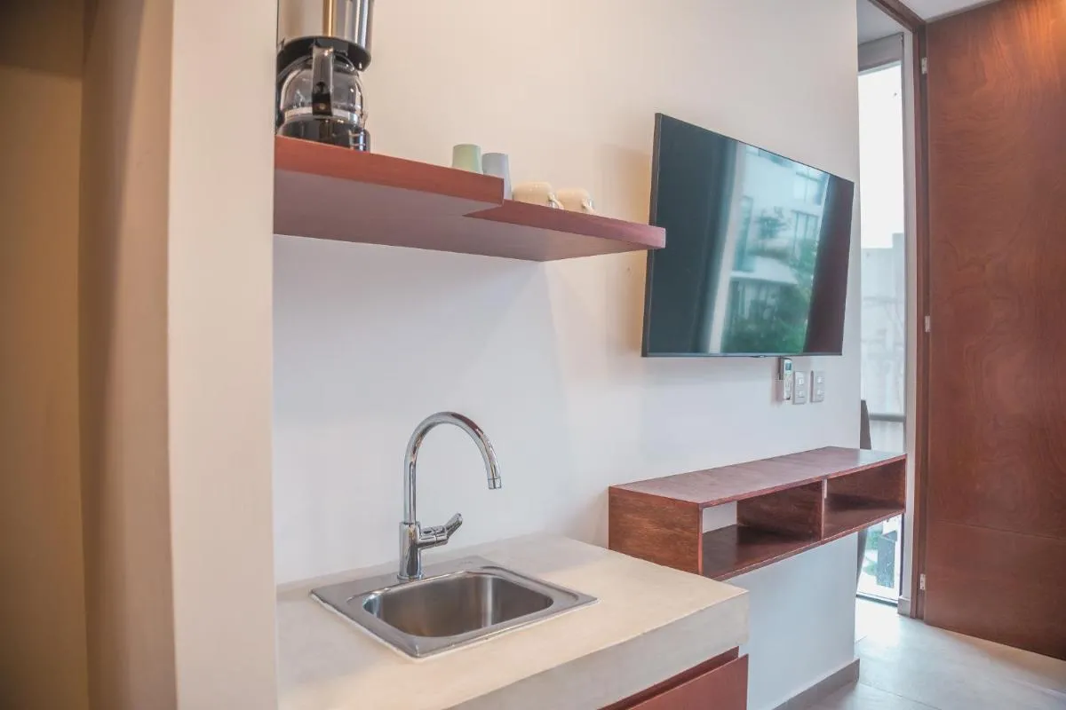 Image 4 of Amazing New Pent House with Private Pool!!