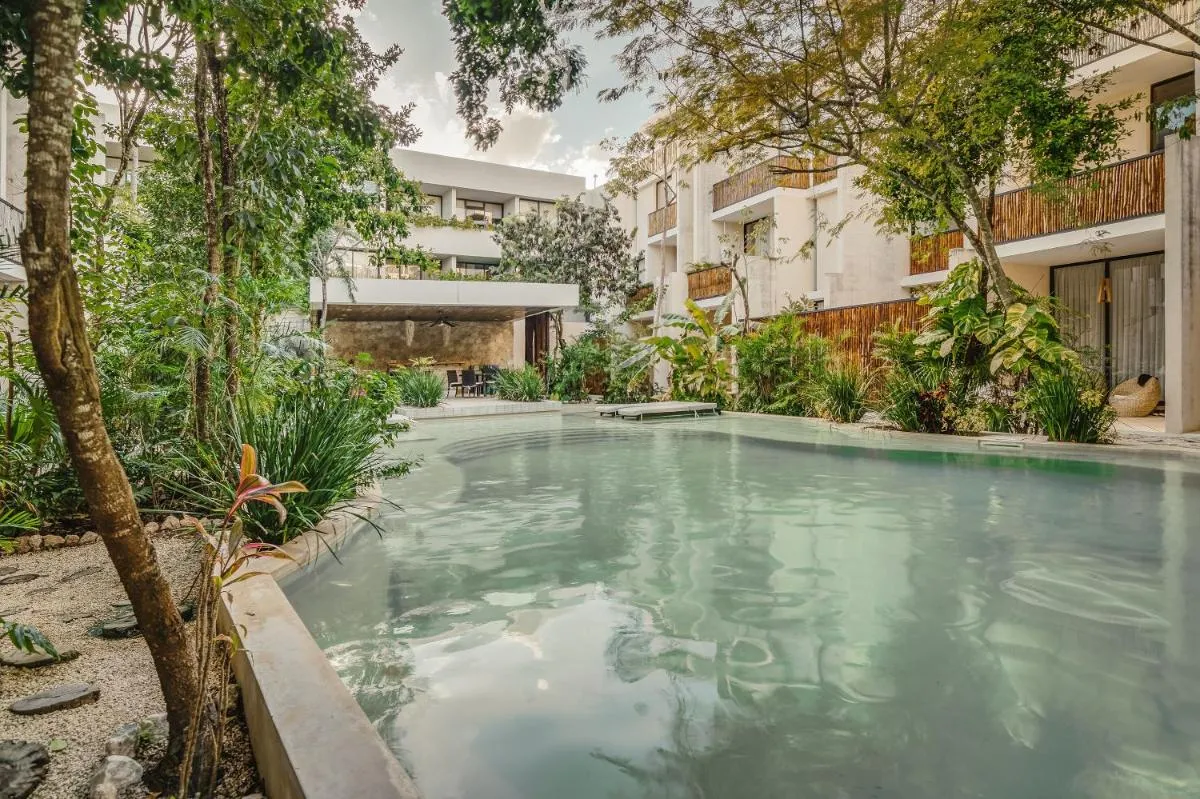 Image 3 of Amazing New Pent House with Private Pool!!