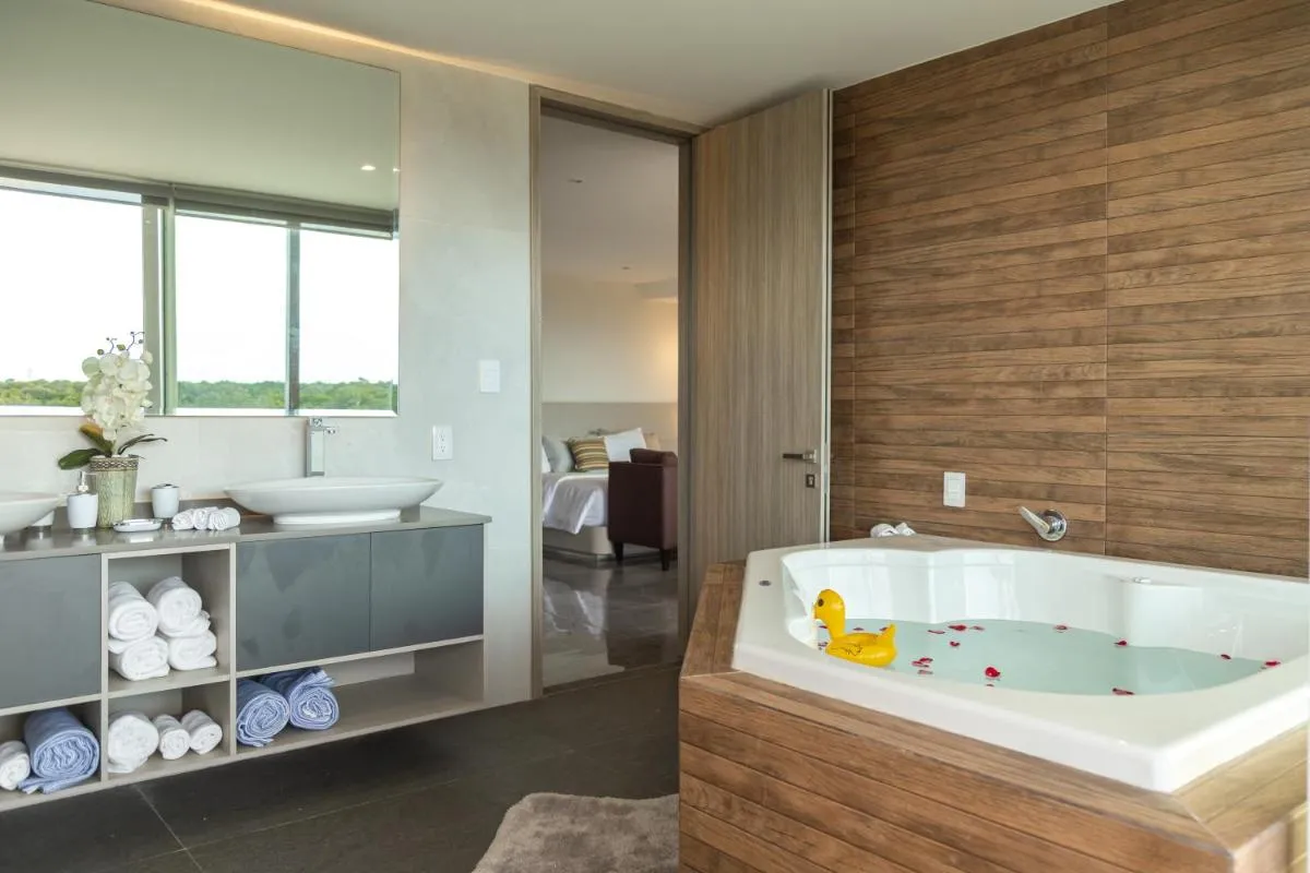 Image 2 of Amazing Top Floor Apartments BBQ Pool Sea View Jungle View