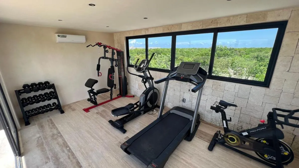 Image 2 of Amethyst – Pool and Gym only 10 min to the Free Beach Club