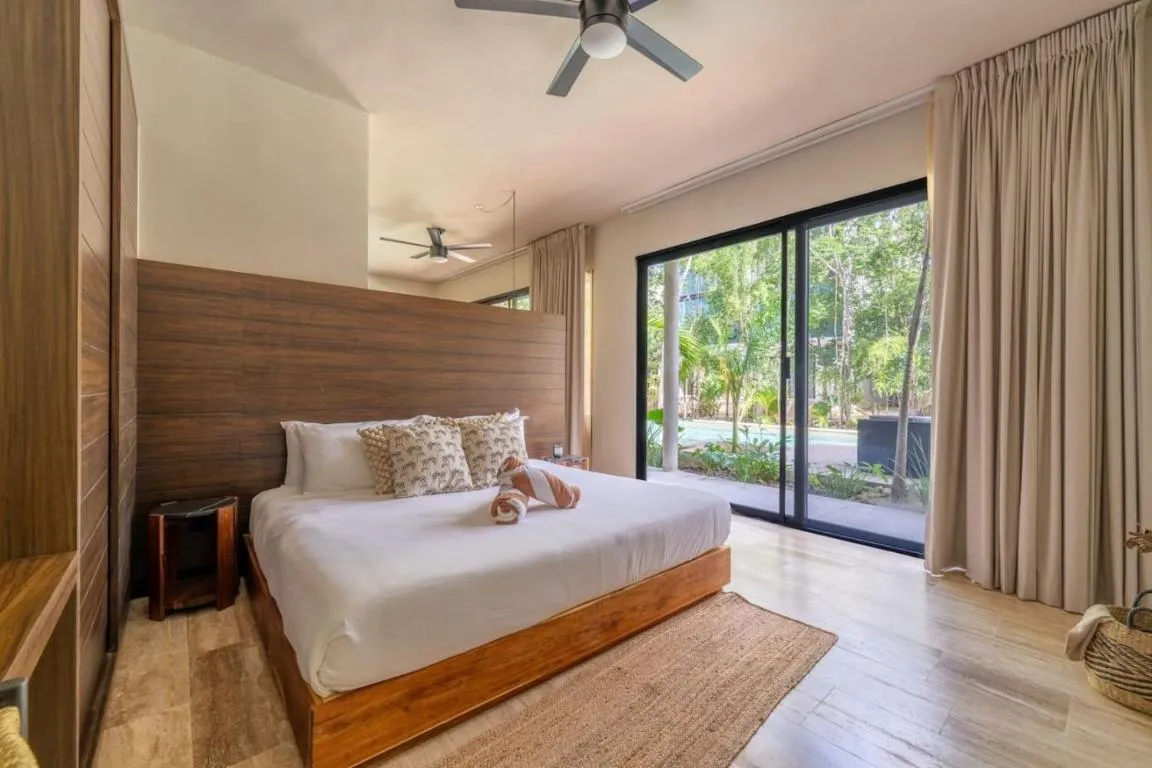 Image of Attha Bliss Swim Up