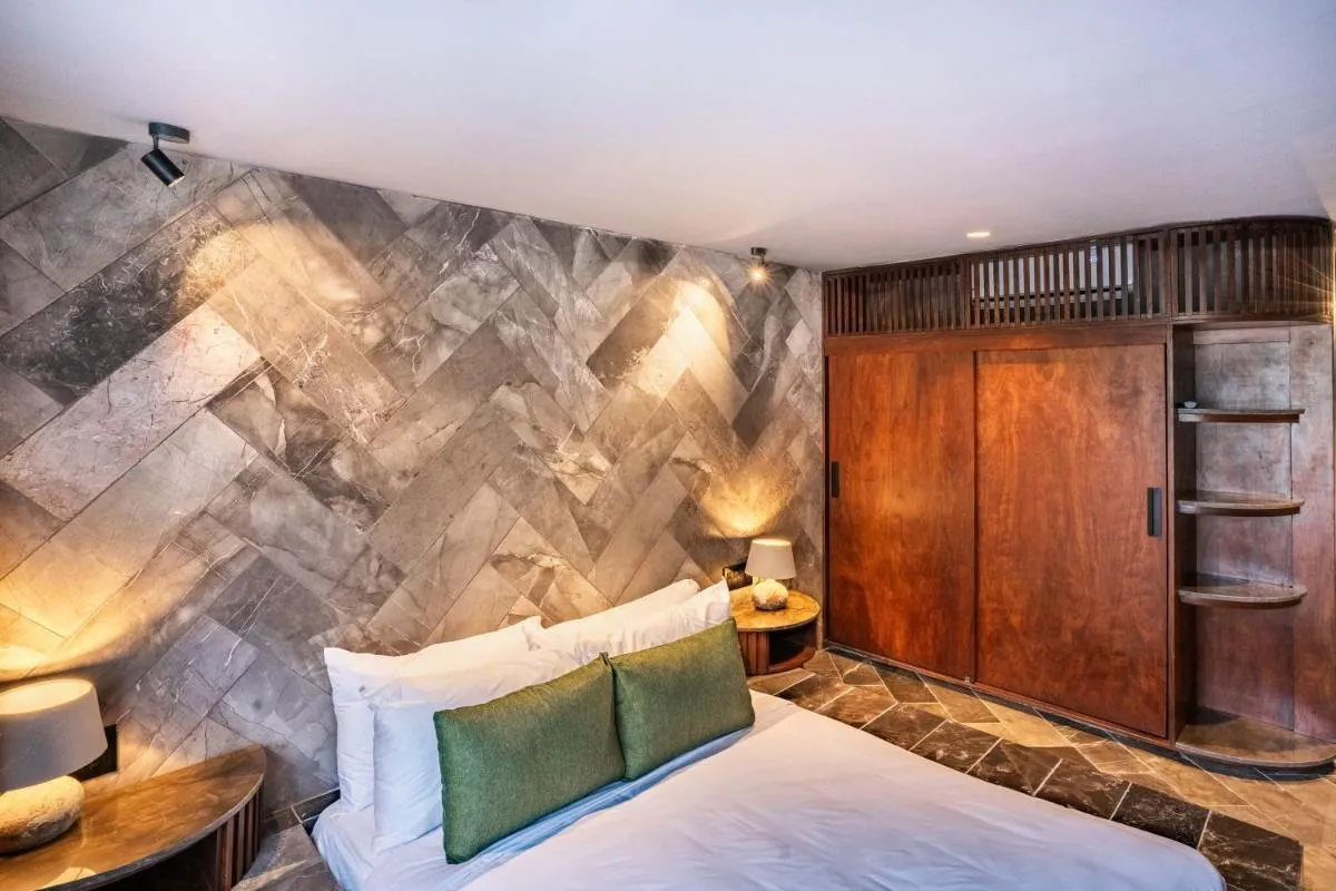 Image 6 of Barneys New York Luxury Green Condo