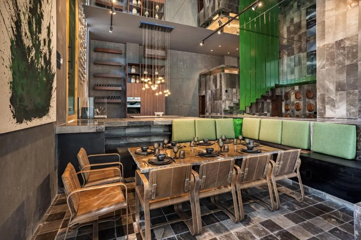 Image 4 of Barneys New York Luxury Green Condo