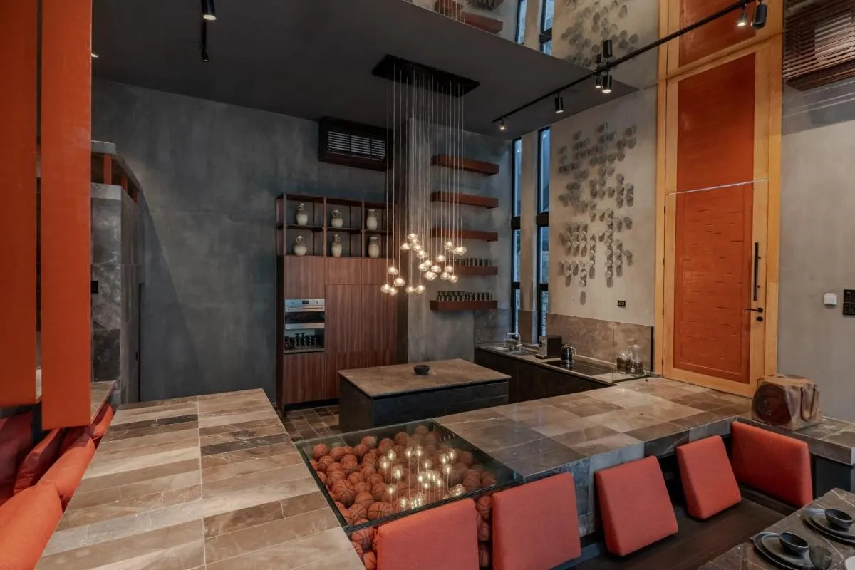 Image 4 of Barneys New York Luxury Orange Condo