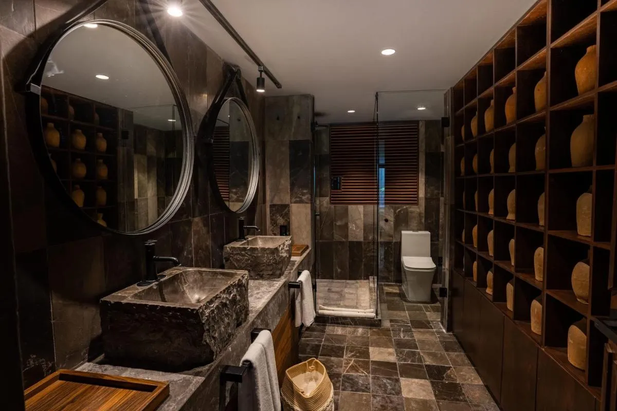 Image 2 of Barneys New York Luxury Orange Condo