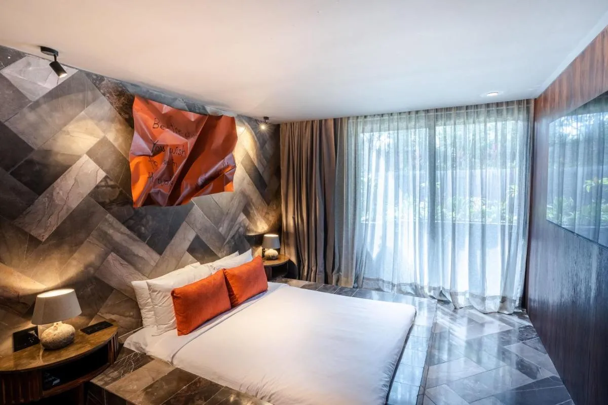 Image 6 of Barneys New York Luxury Orange Condo