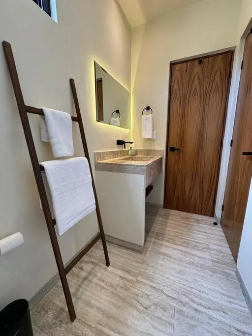 Image 4 of Botánics by Endémico Los Laureles