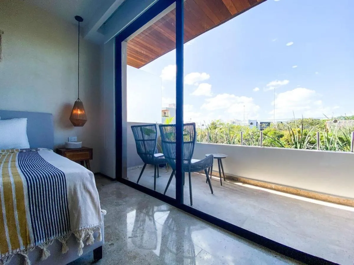 Image 1 of Bright Studio PH Downtown with Private Pool and Terrace