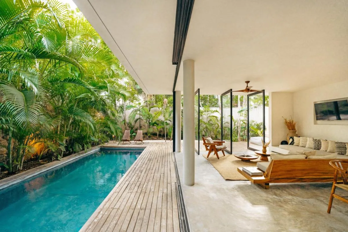 Image 2 of Casa Areca, Awarded Architectural Villa located in a secured gated community, with Concierge services