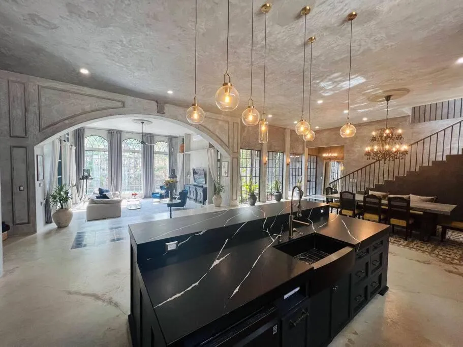 Image 2 of Casa Halo – LUX Mansion, Heated Pool, Sonos Speakers, Gated Community and Staff