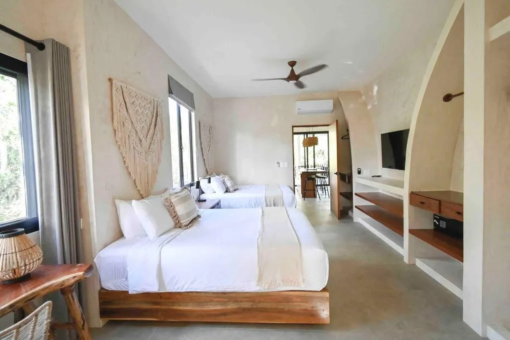 Image 2 of Casa Kuk, stylish, Beach at 5 min, Pool, Concierge