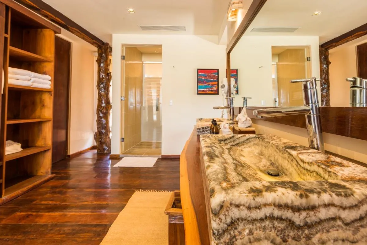 Image 2 of Casa Teka