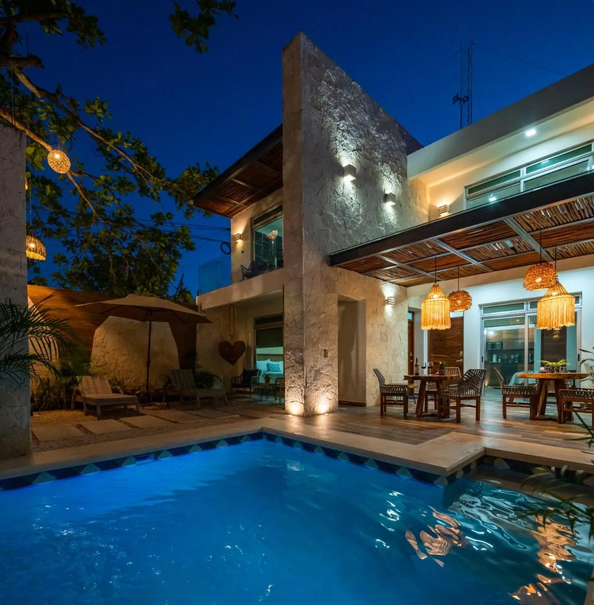 Image 3 of Casa del Arbol