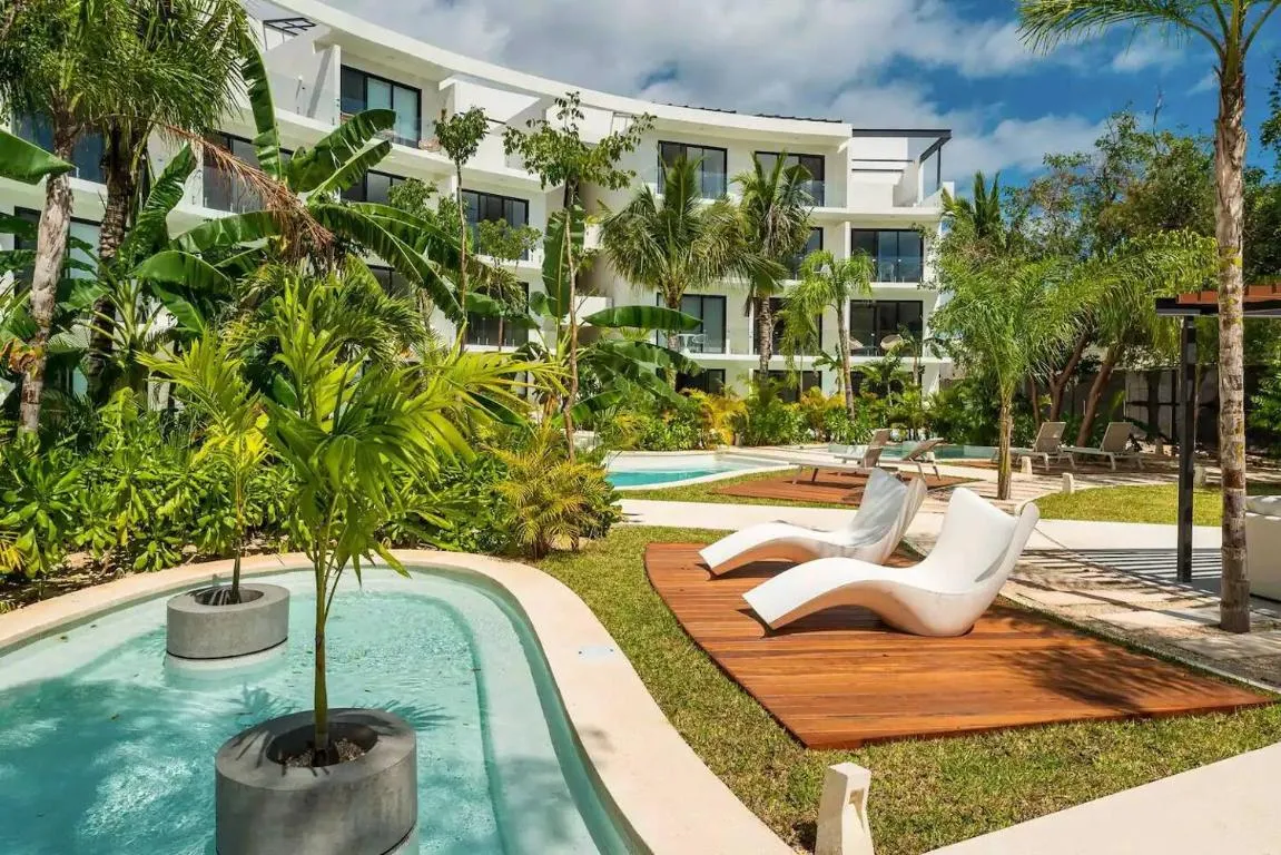 Image of Central Park Lagunas – Luxury Modern Condo with Kitchen