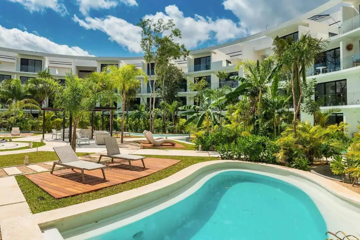 Image 6 of Central Park Lagunas – Luxury Modern Condo with Kitchen