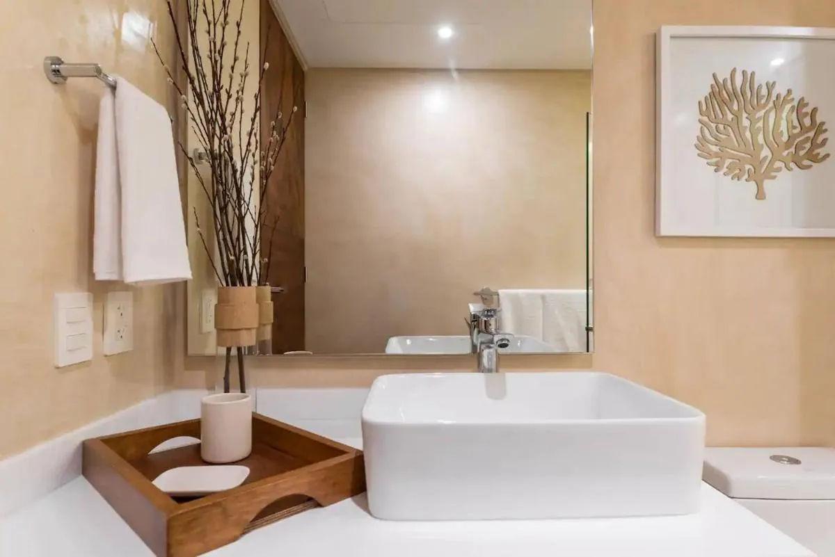 Image 2 of Central Park Lagunas – Luxury Modern Condo with Kitchen