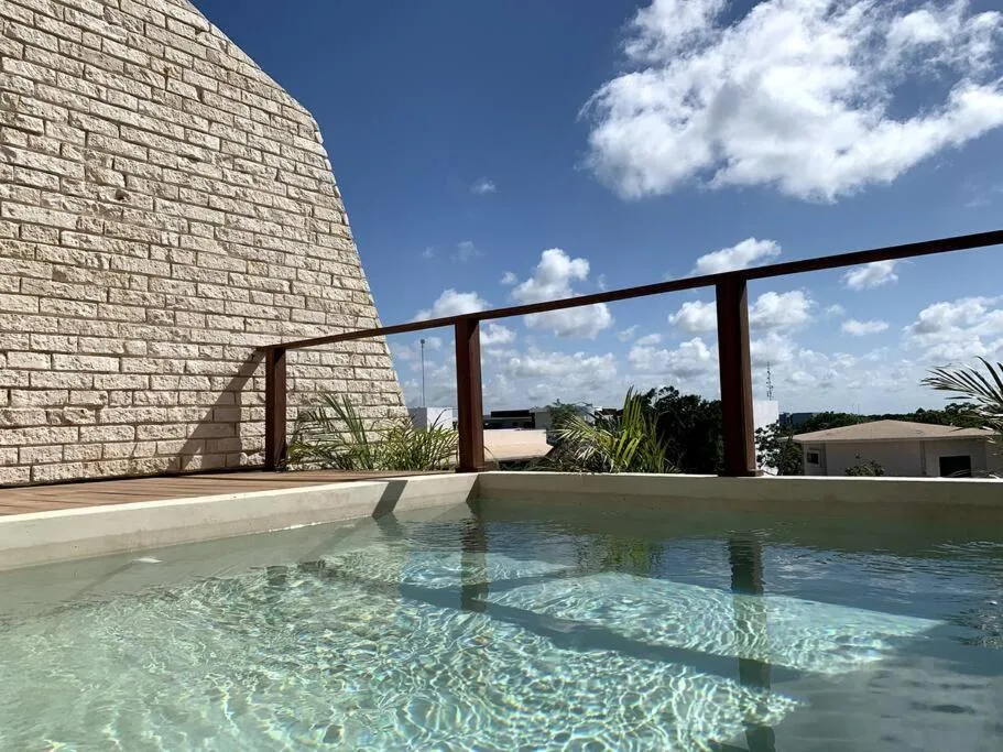 Image of Chic PH Private Pool/Rooftop near to beachfront