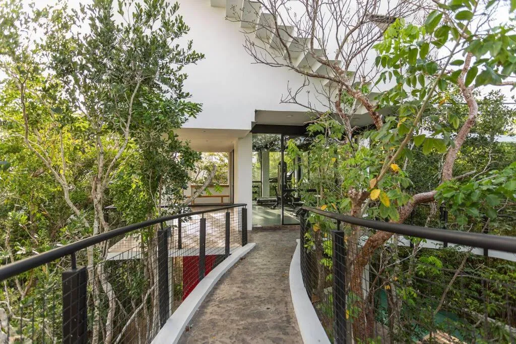 Image 6 of Chic Townhouse With Private Pool And Rooftop View