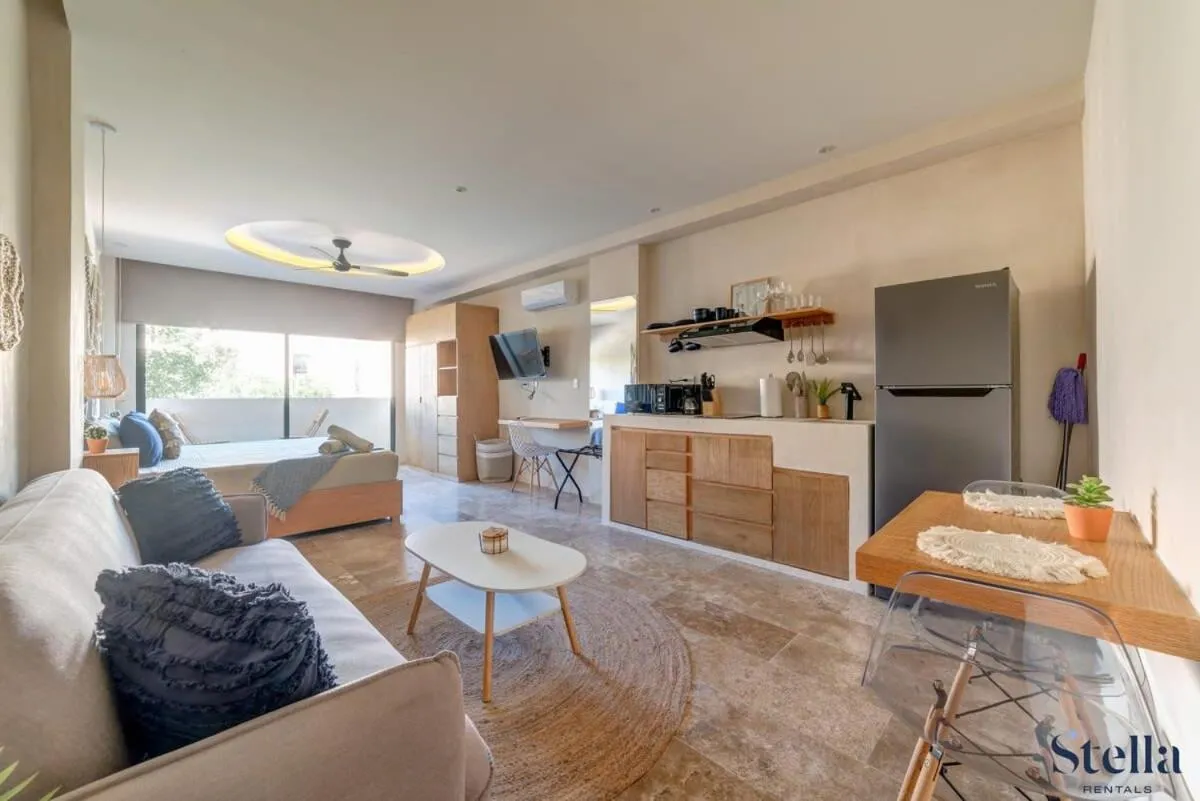 Image 1 of Chic Vibe, Balcony, Building Roof Pool and Gym