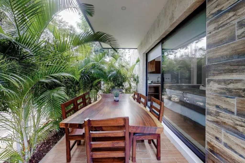 Image 4 of Contemporary poolside Condo, Wi-Fi – Paraiso Kaanal 101