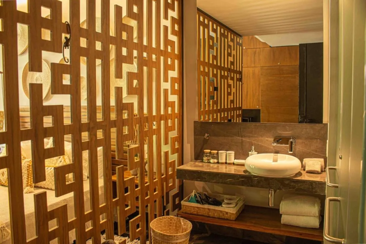 Image 1 of Delightful Modern Studio