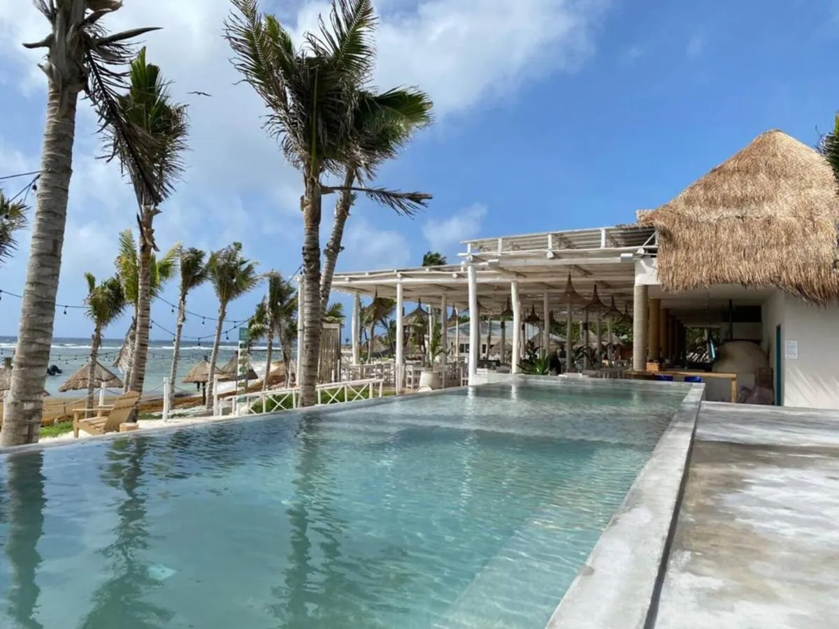 Image 2 of Departamento 6, Tulum Country Home, con Muelle de Pesca, Club de Playa, Alberca, Cenote y Campo de Golf, Akumal