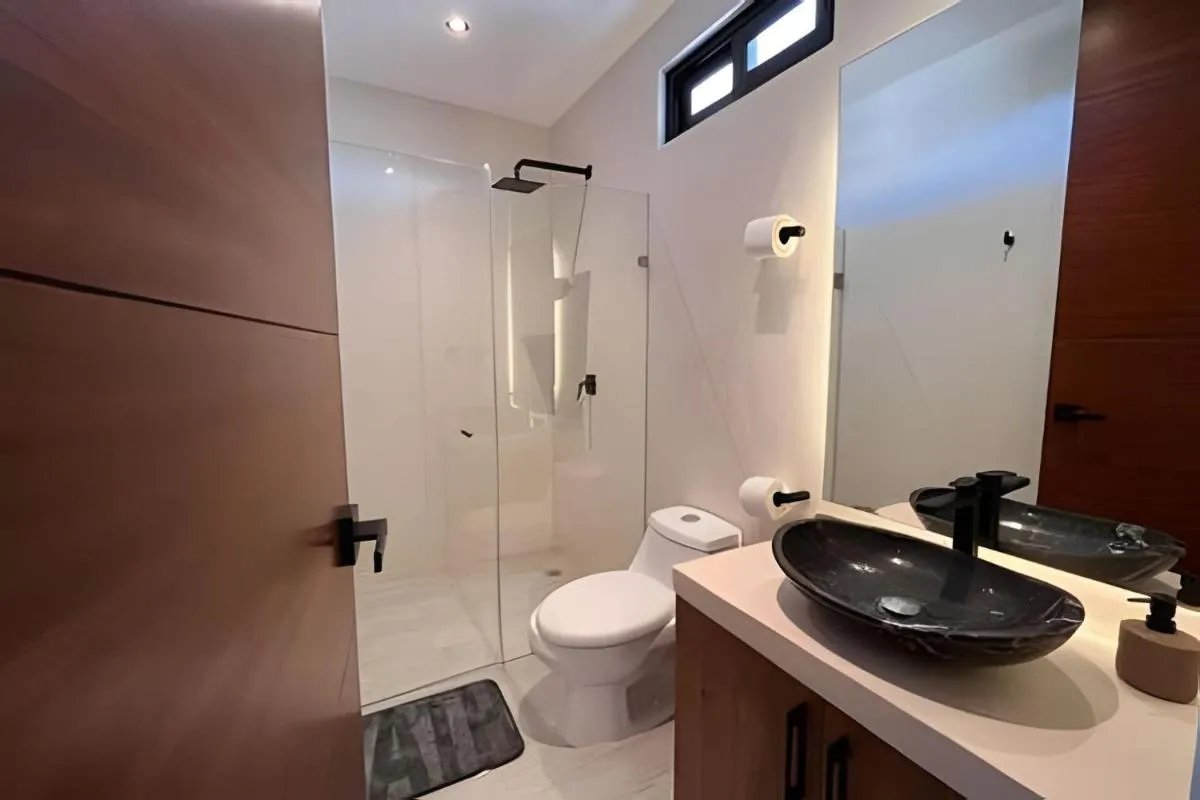 Image 2 of Dk Jade New Penthouse Studio