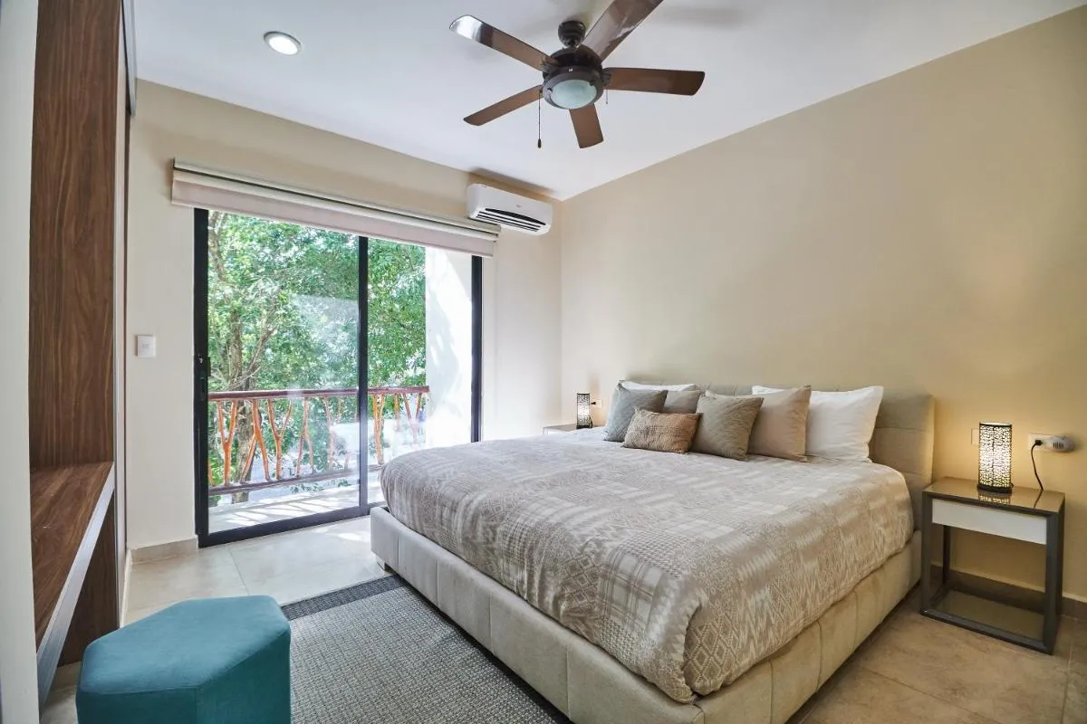 Image 2 of Dorian Gray – Pool & Beach Club Access & 300mbps WIFI