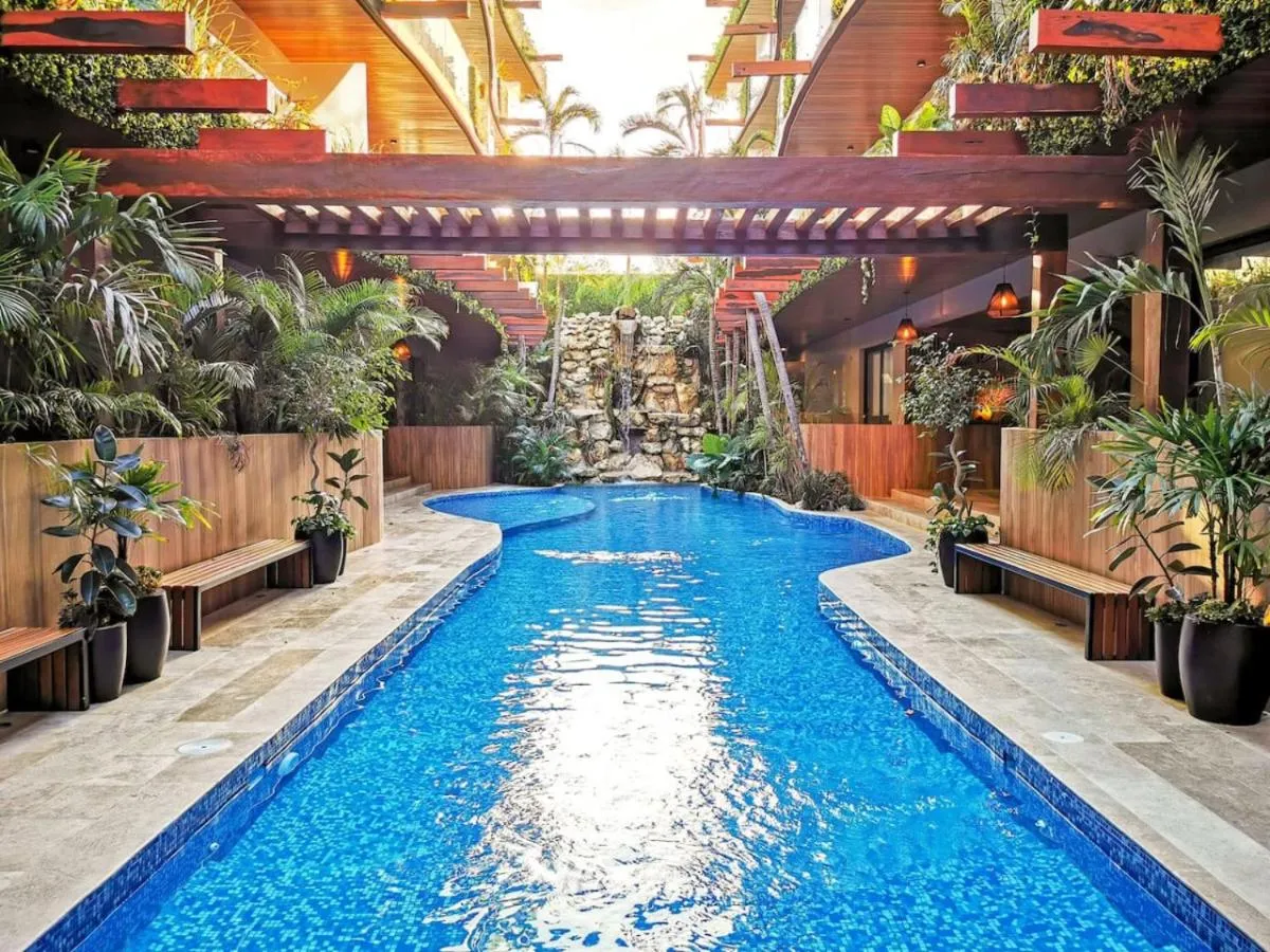 Image 6 of Downtown 2BR with Priv Roof and Pool. Top Amenities