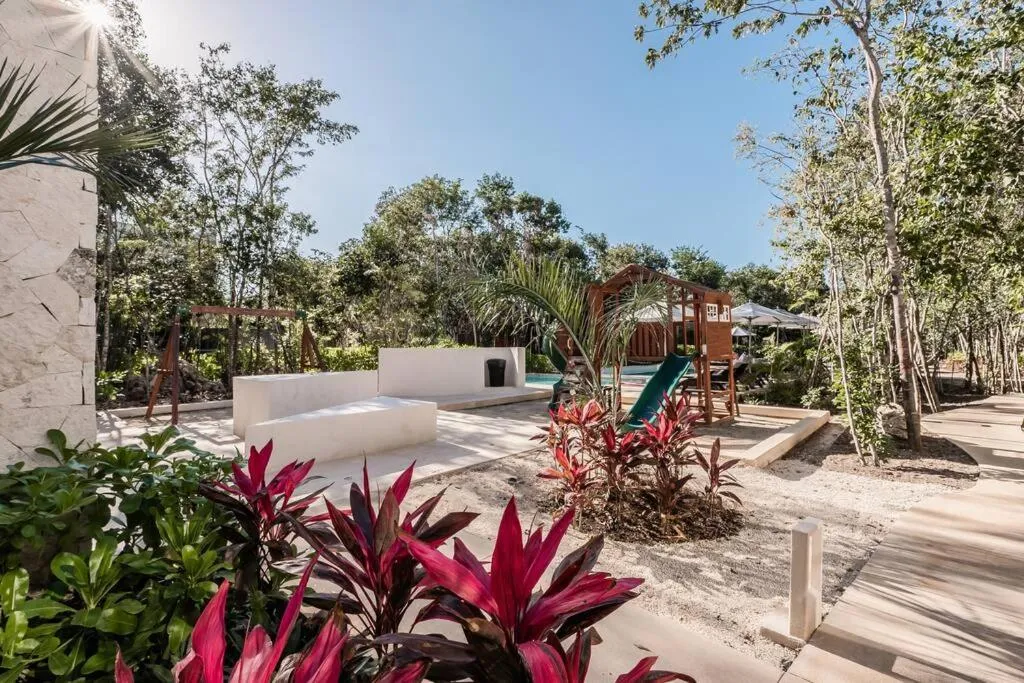 Image 6 of Edena Vida Jungle Luxury Beach Club Access