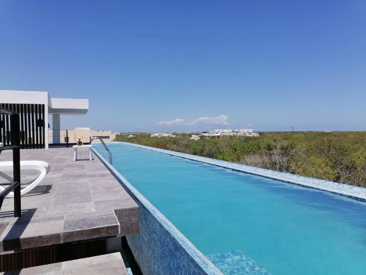 Image 3 of Elle 2111