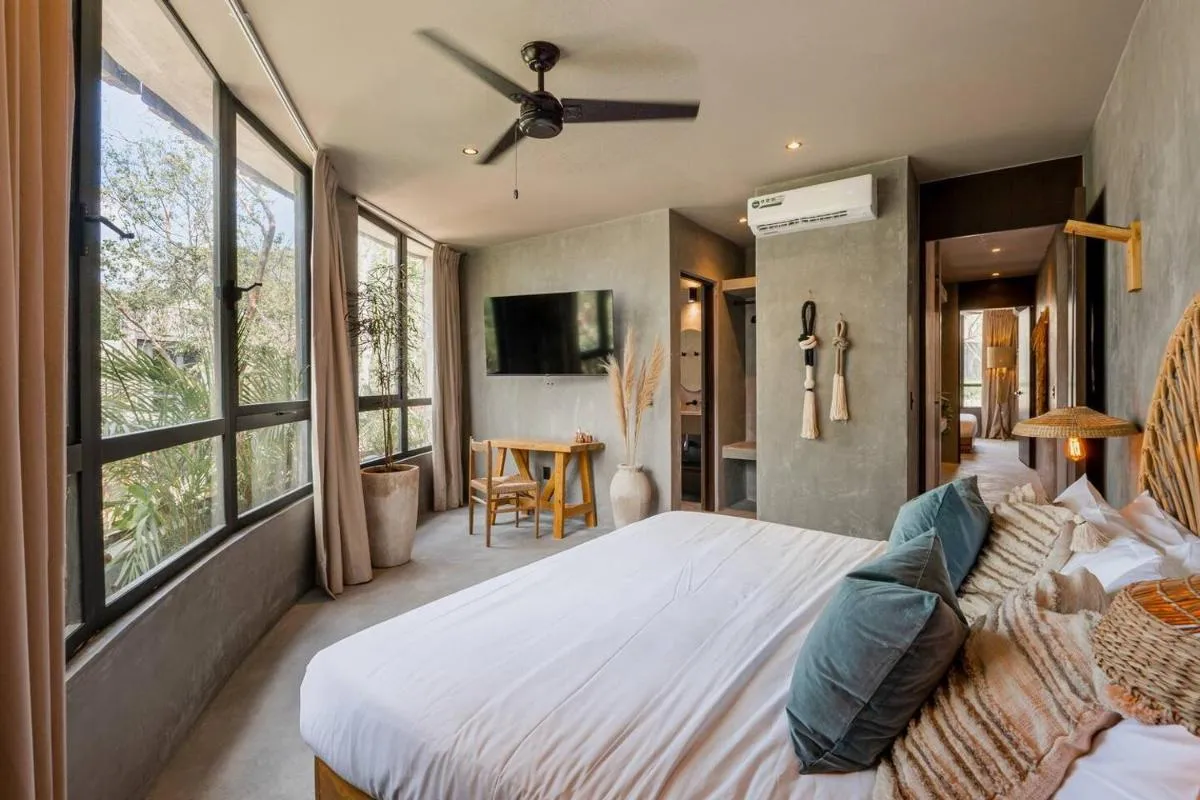 Image 1 of Esencia Zen G10