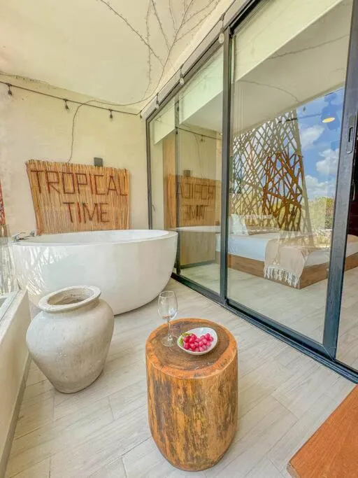 Image 3 of Estilo Boho Chic One bedroom Dk Jade 29 By Sandy Powerful