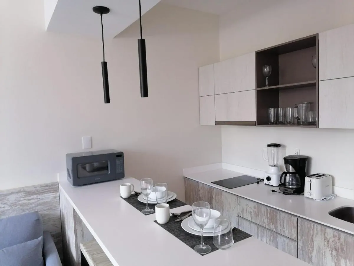 Image 6 of Estudio moderno equipado y luminoso