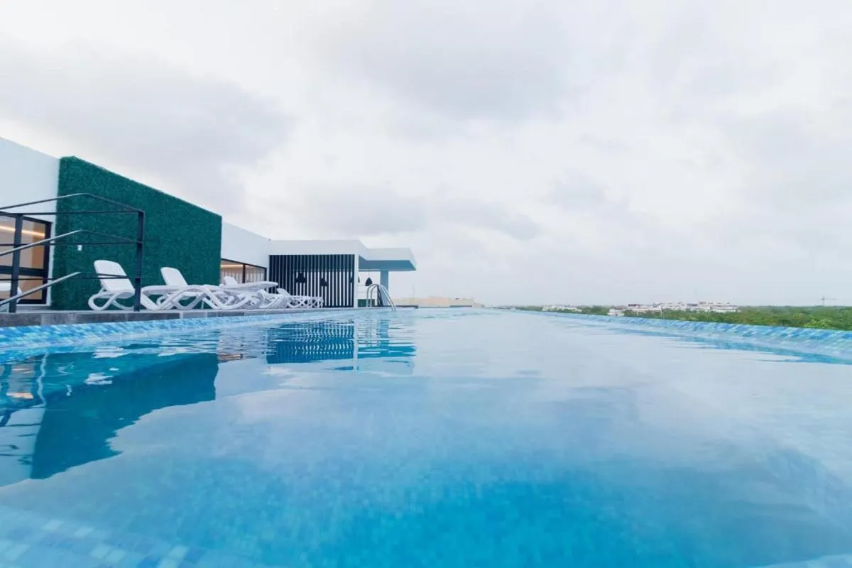 Image 2 of Exclusivo con piscina privada