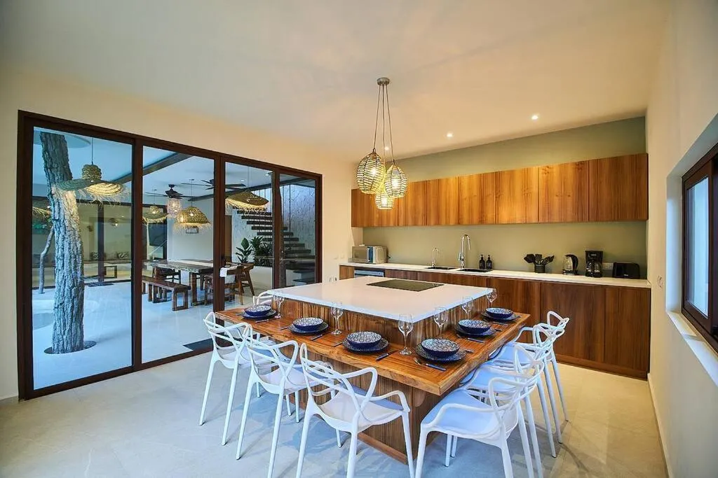 Image 4 of Exotic villa for 10 people with cenote-style pool