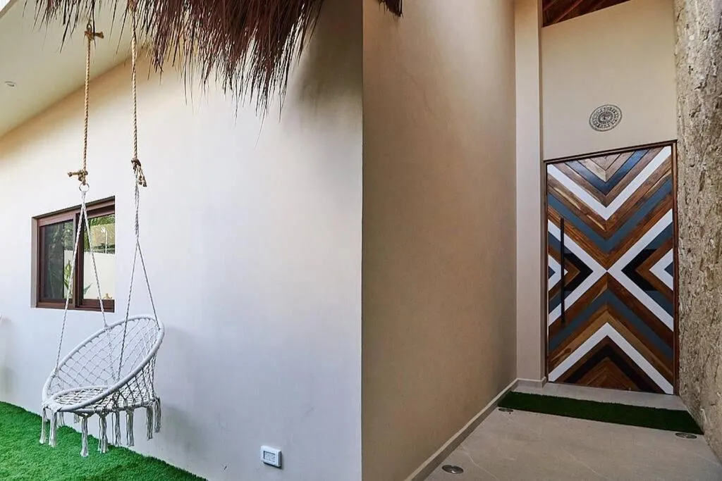 Image 6 of Exotic villa for 10 people with cenote-style pool