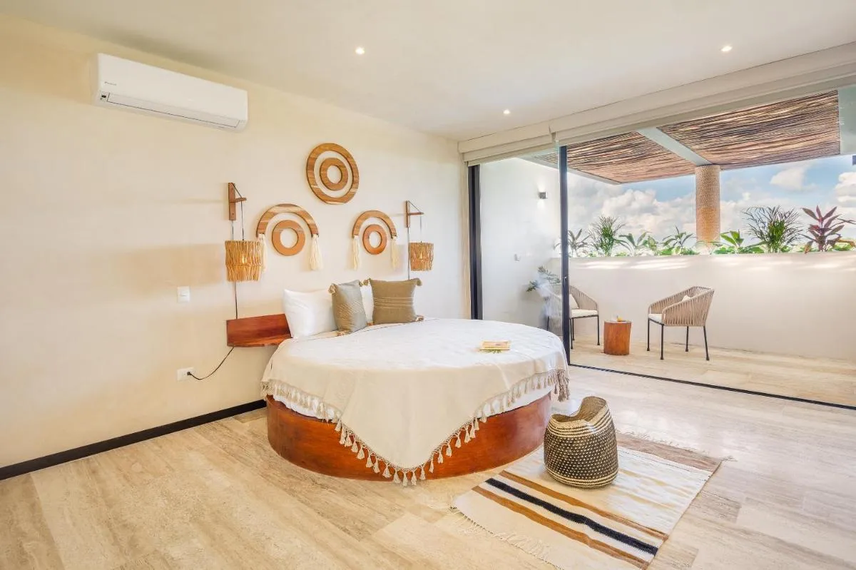 Image 2 of Extraordinary Penthouse, private rooftop and pool, capacity for 9 guests, in fully equipped hotel in Tulum