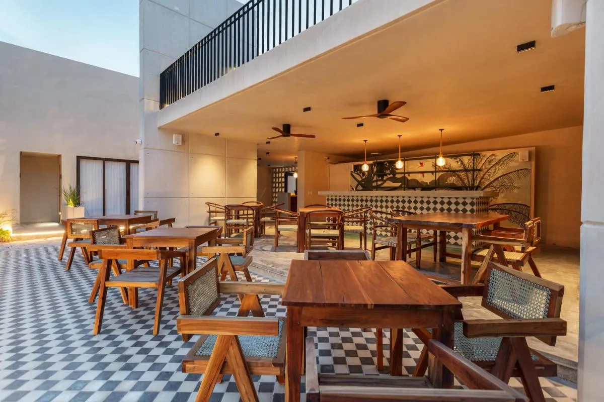 Image 2 of Faisano Nomadas