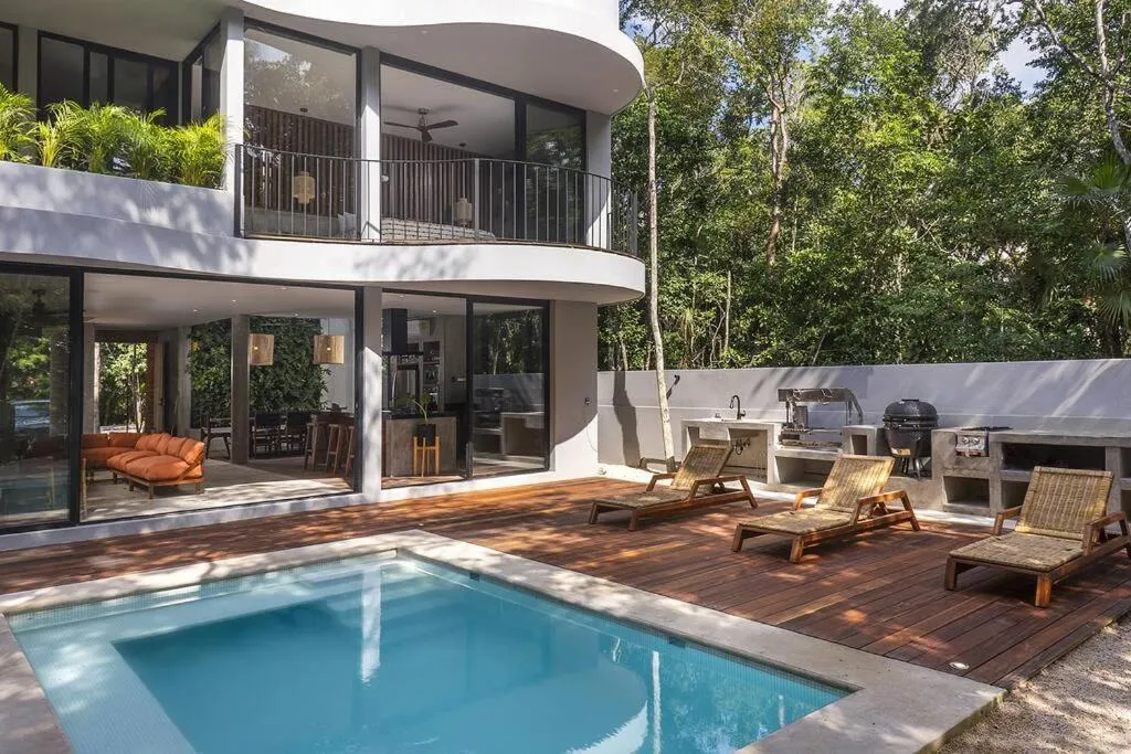 Image of Fantastic 4BR villa 10ppl Pool and Jacuzzi