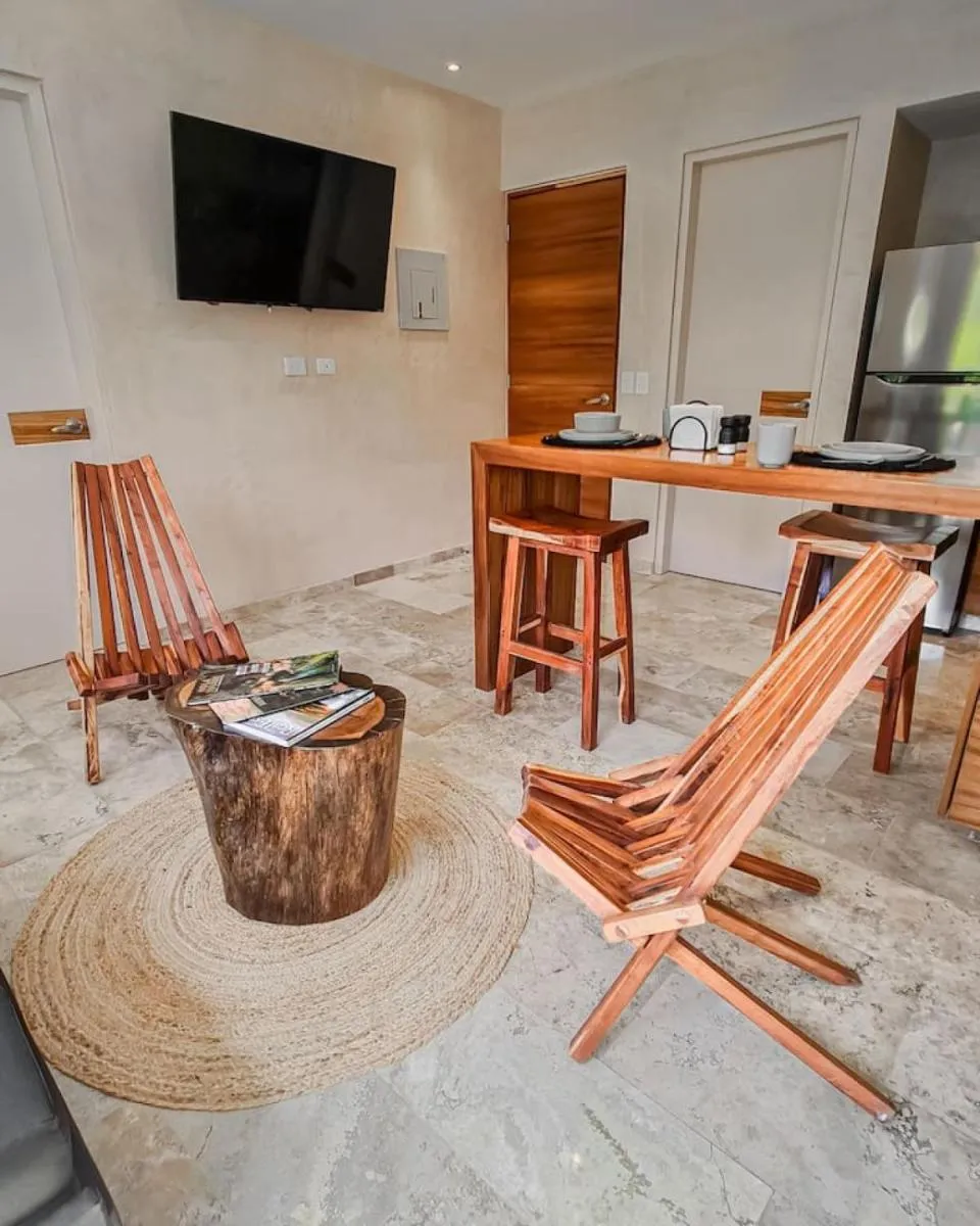 Image 5 of FreeBeachClub- LuxuryCondo200 Mbps jacuzzi balcony