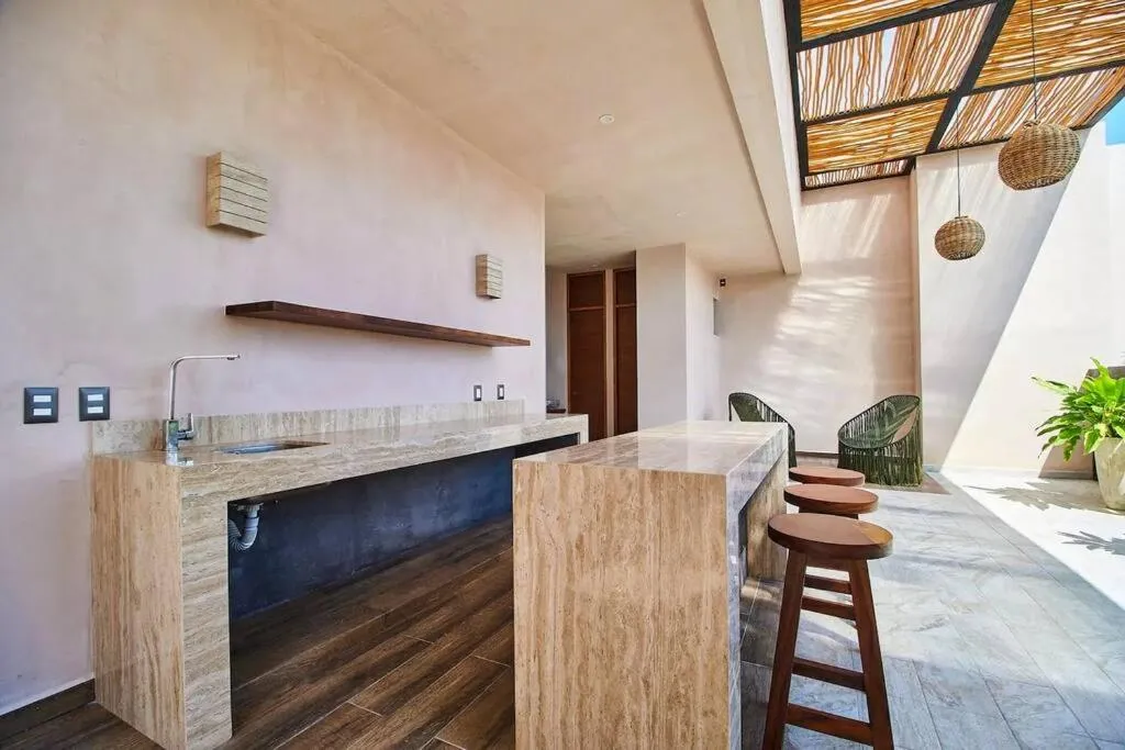 Image 4 of Frida’s Artsy Condo with own mural, outdoor tub & rooftop pool