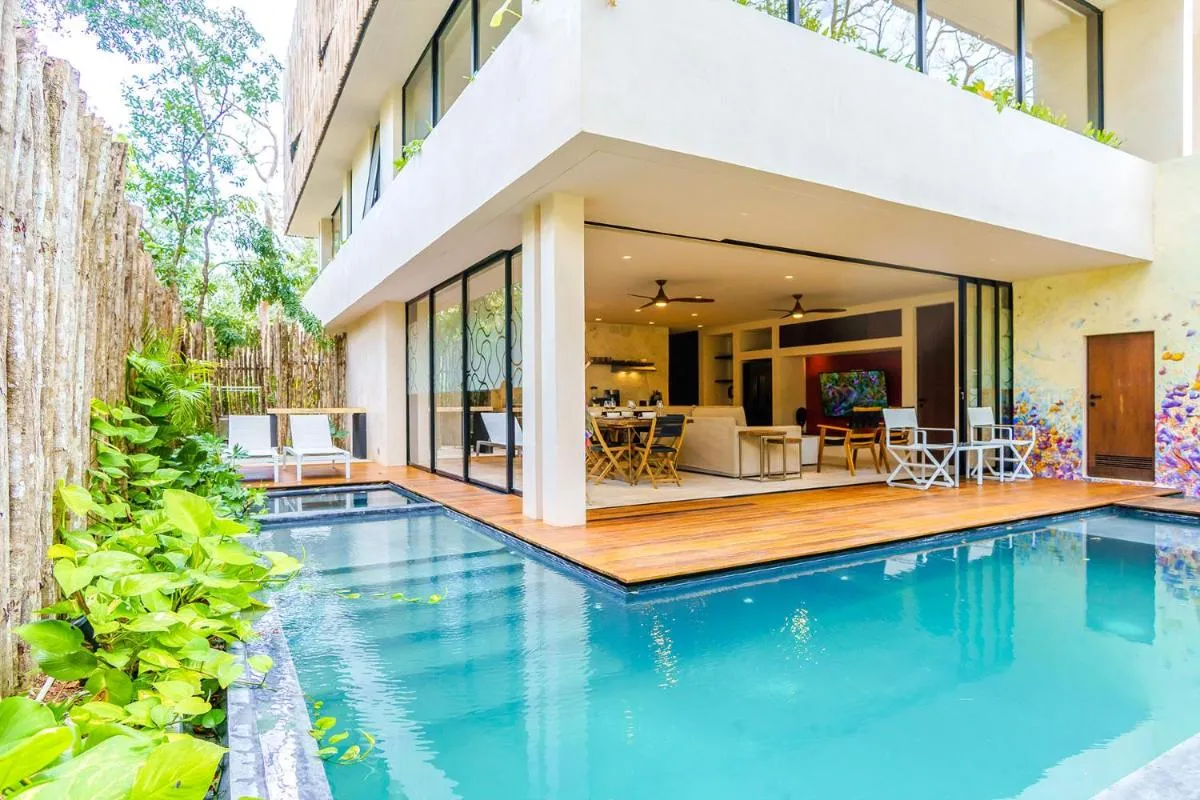 Image 2 of Gorgeous Flowy Space with Wrap-around Private Pool