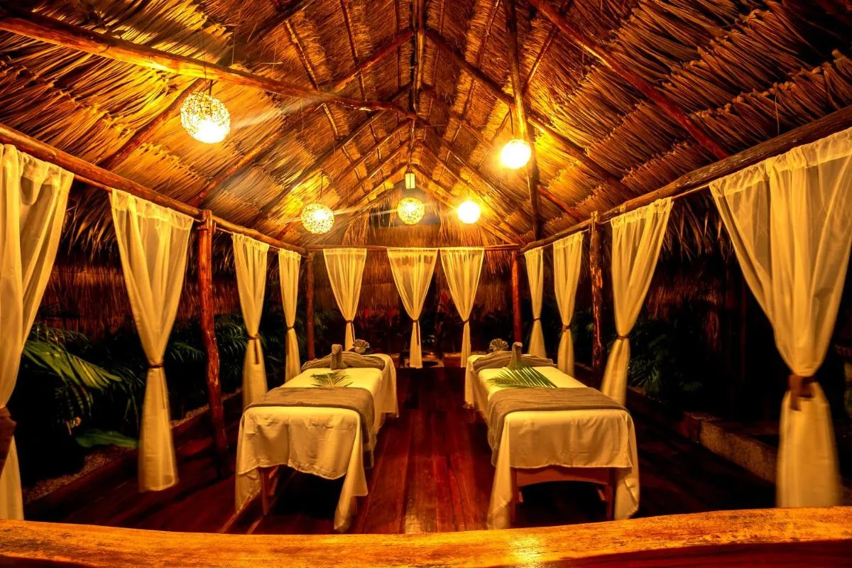 Image 4 of Grand Balam Plaza