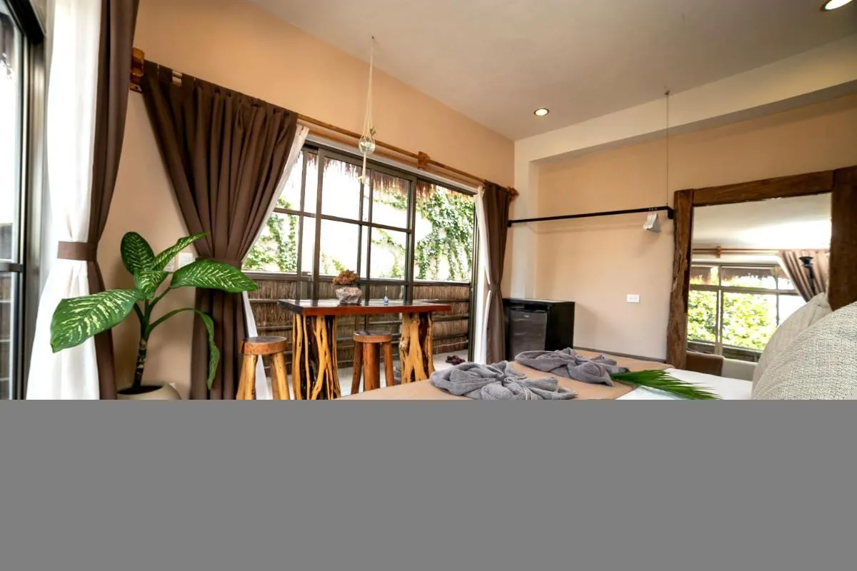 Image 1 of Grand Balam Plaza