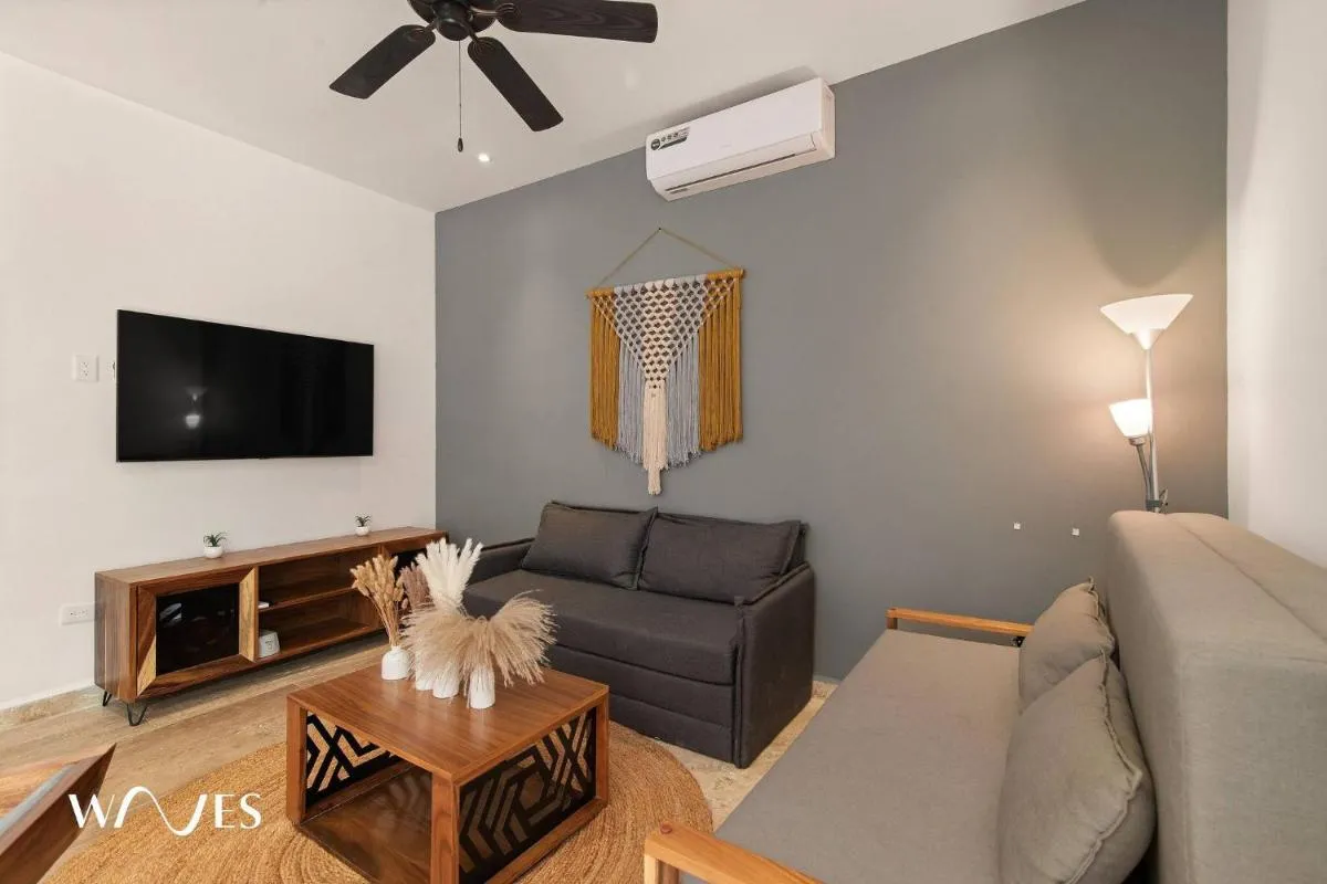 Image 5 of Great Located 1 Bedroom with private Pool and Gym