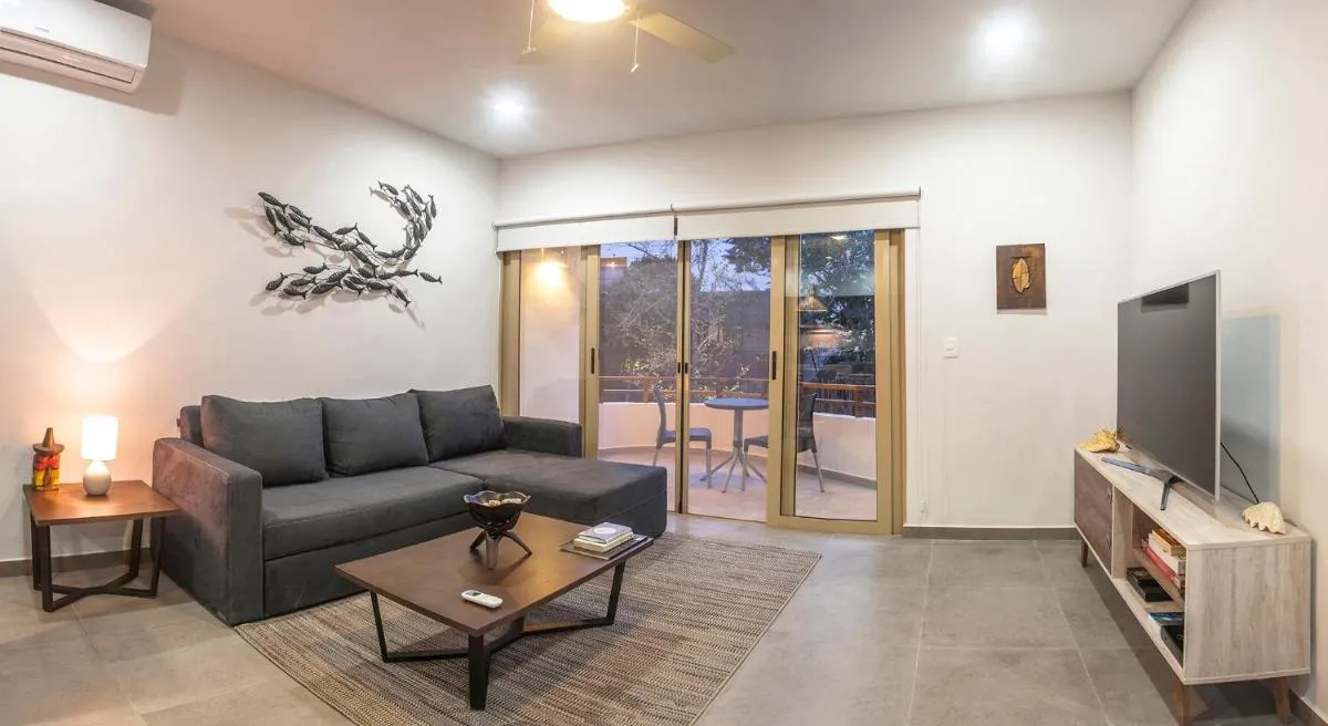 Image 5 of Gulliver condo – Free beach club access & Bikes