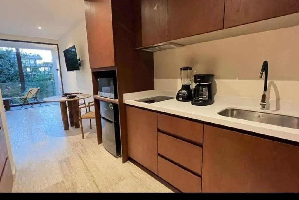 Image 4 of Immers in Nature Jungle Living with Beach Access