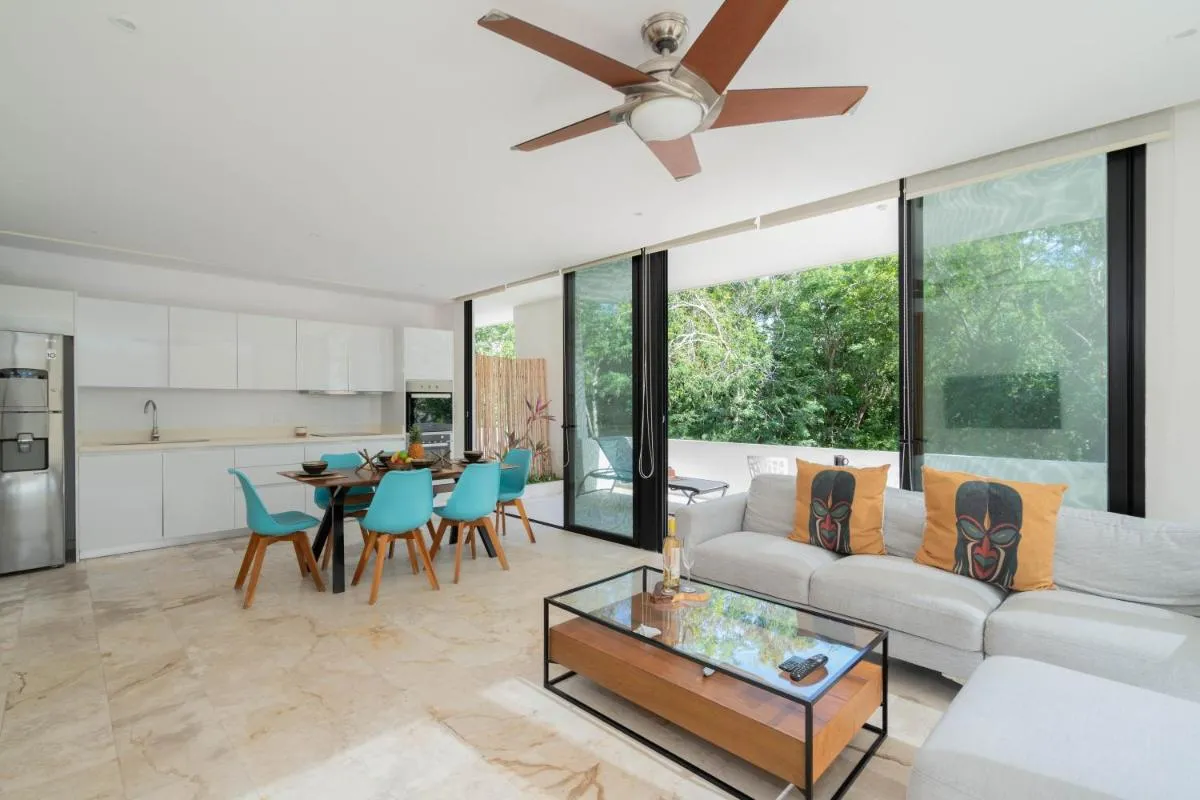 Image 4 of Infinity Suites